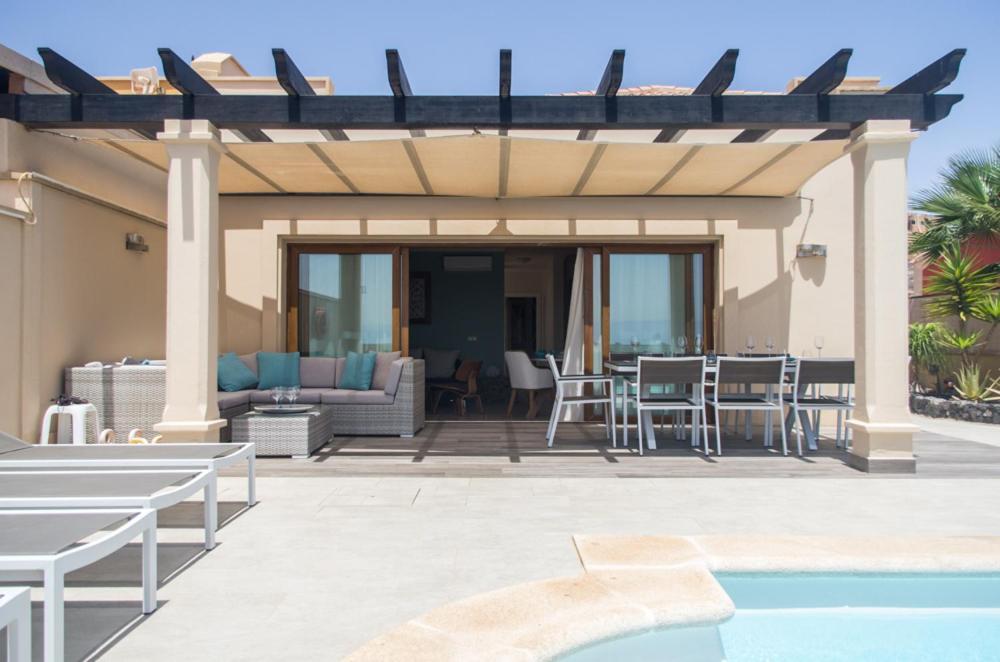 Luxurious Villa With Amazing Sea View And Pool Caleta De Fuste Bagian luar foto