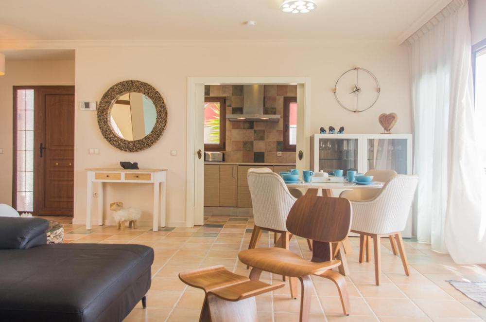 Luxurious Villa With Amazing Sea View And Pool Caleta De Fuste Bagian luar foto